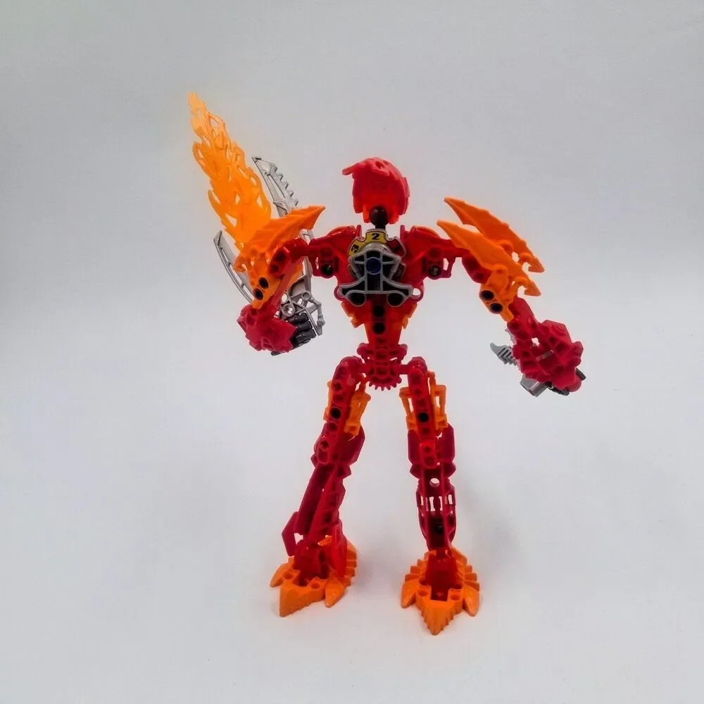 LEGO Bionicle 8979 Malum Has Canister And Manual *Not Complete* Missing 2 Pieces
